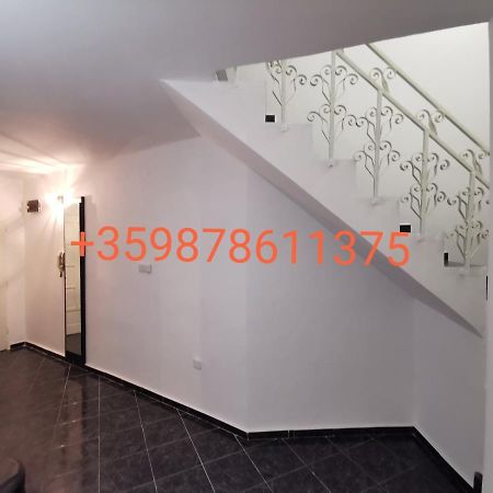 Maisonette In The Center Of Varna Two Bedrooms Free Parking المظهر الخارجي الصورة